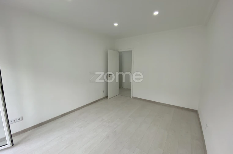 Prédio para Venda em Agualva e Mira-Sintra Foto 6