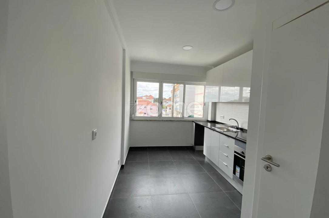 Prédio para Venda em Agualva e Mira-Sintra Foto 13