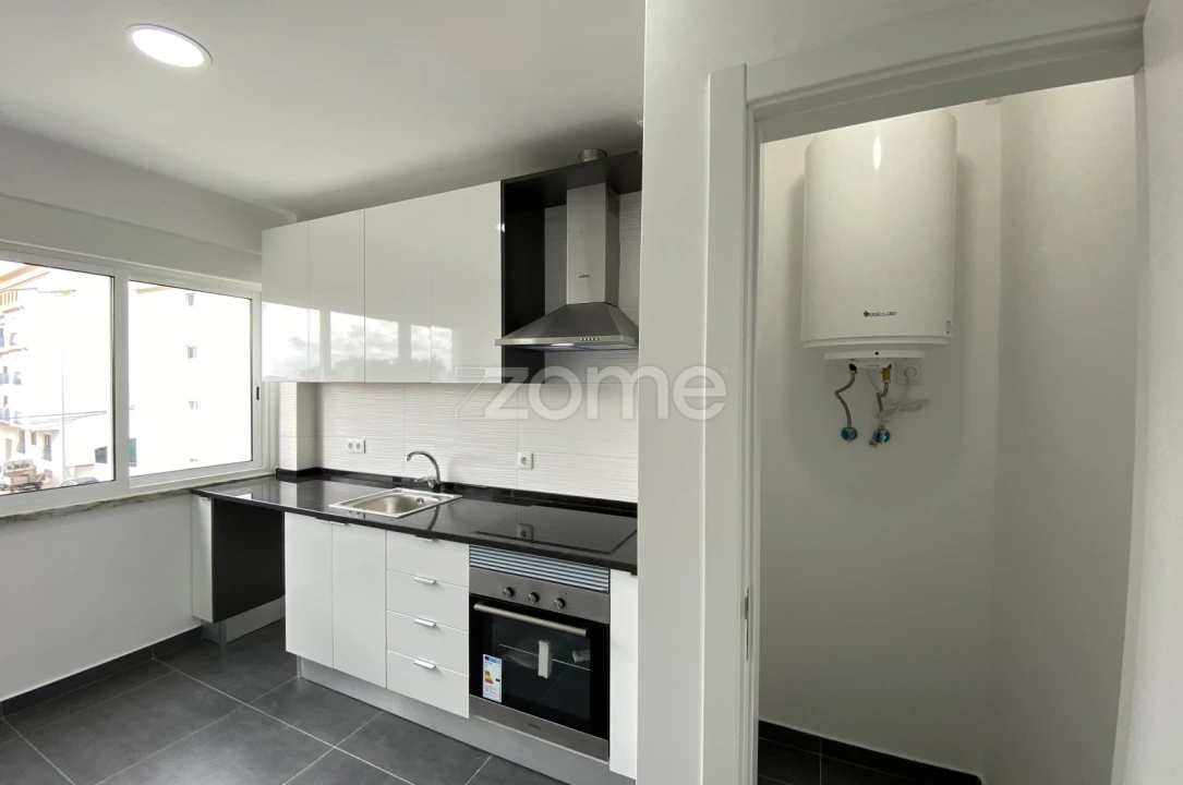 Prédio para Venda em Agualva e Mira-Sintra Foto 1