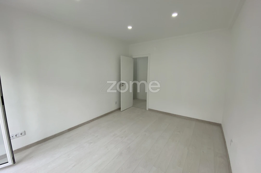 Prédio para Venda em Agualva e Mira-Sintra Foto 6