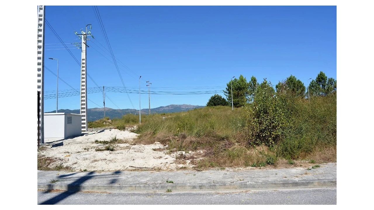 Terreno para Venda em Monsul Foto 1