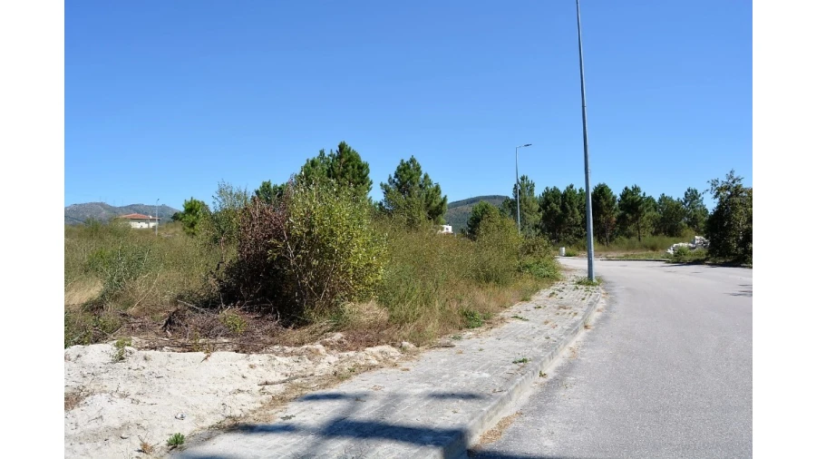 Terreno para Venda em Monsul Foto 3