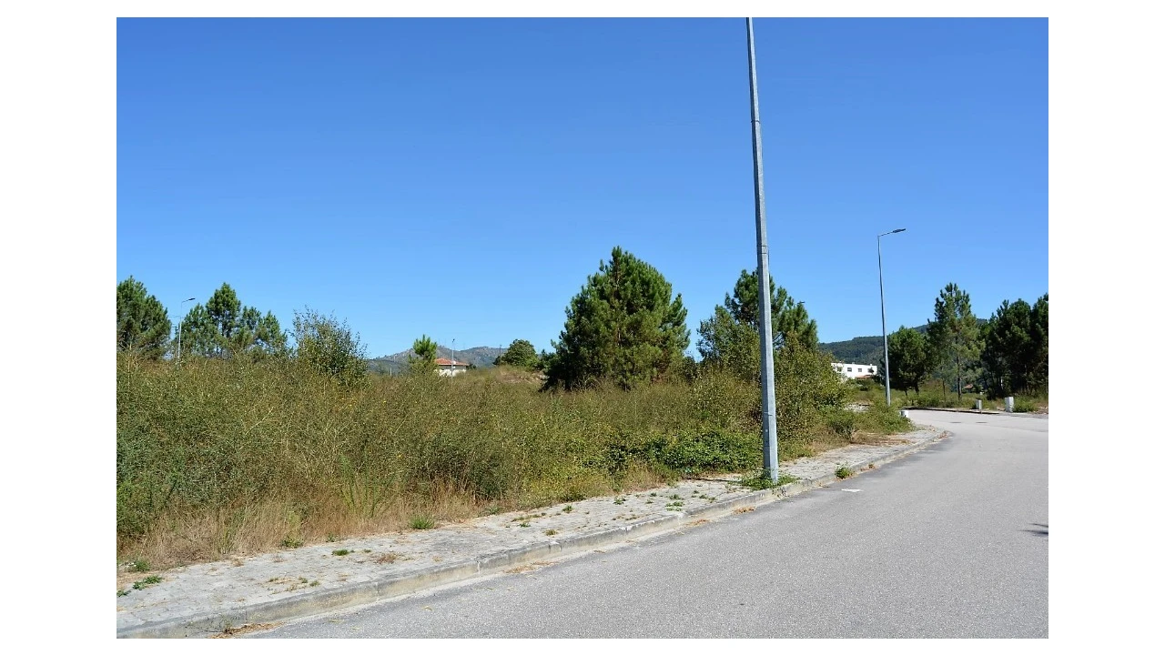 Terreno para Venda em Monsul Foto 2