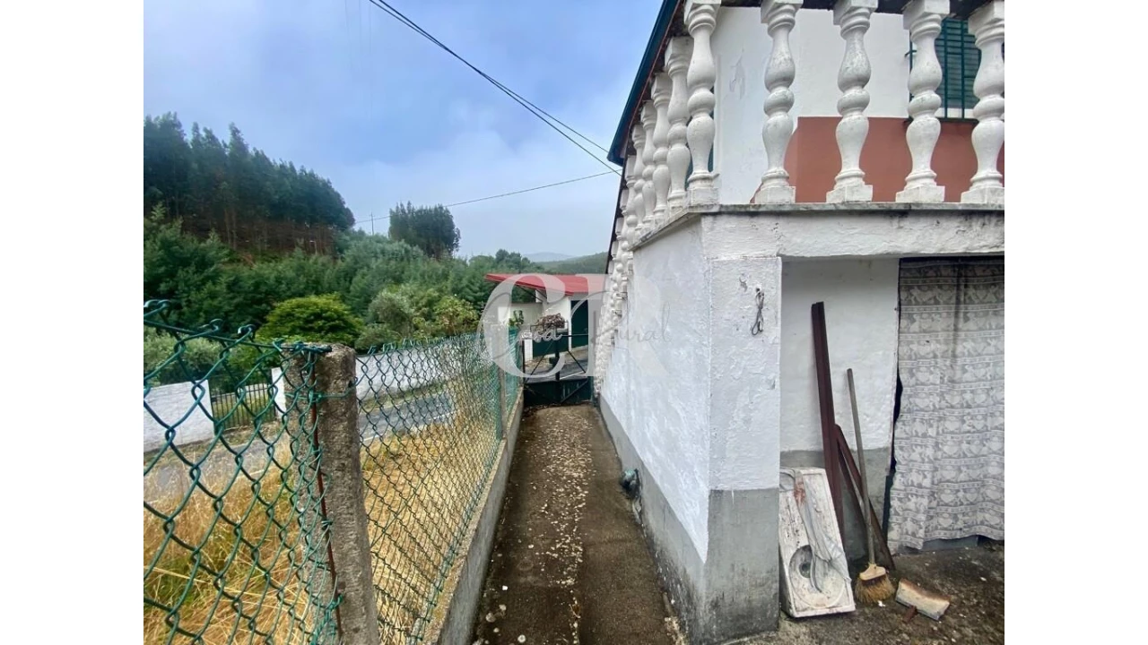 Moradia T3 para Venda em Campelo Foto 47