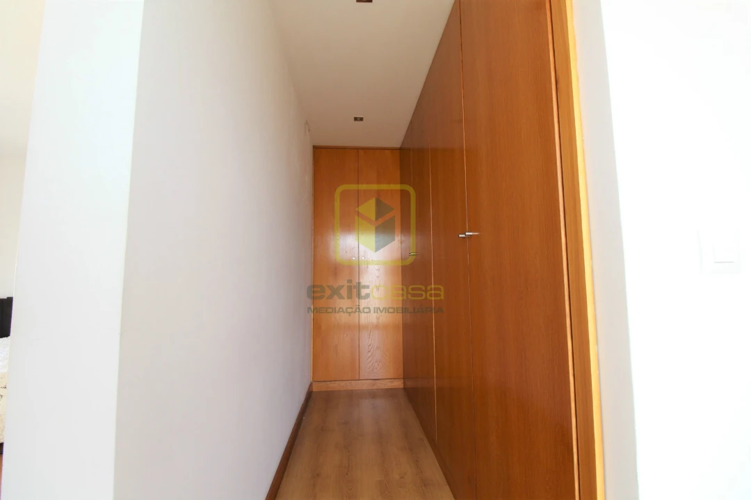 Moradia T4 para Venda em Ílhavo (São Salvador) Foto 13