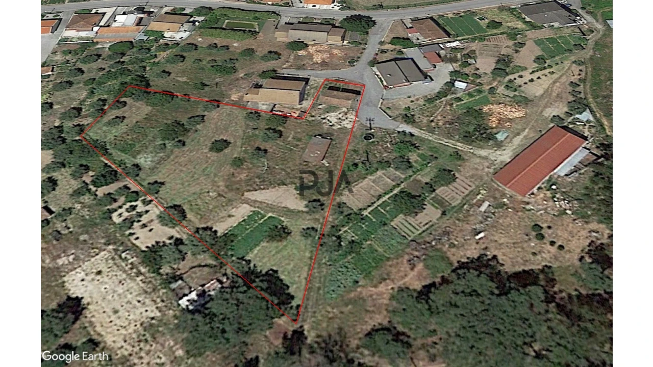 Moradia T1 para Venda em Fornos de Maceira Dão Foto 9