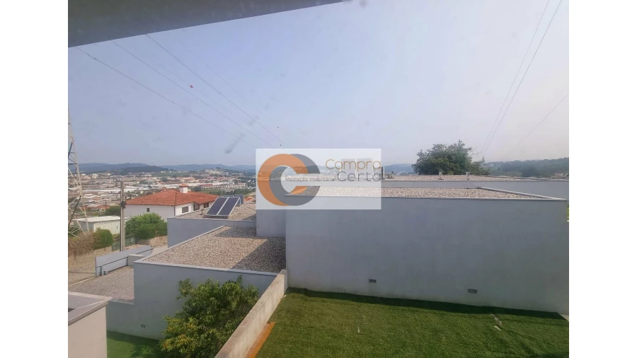 Moradia T3 para Venda em Selho (São Cristovão) Foto 4