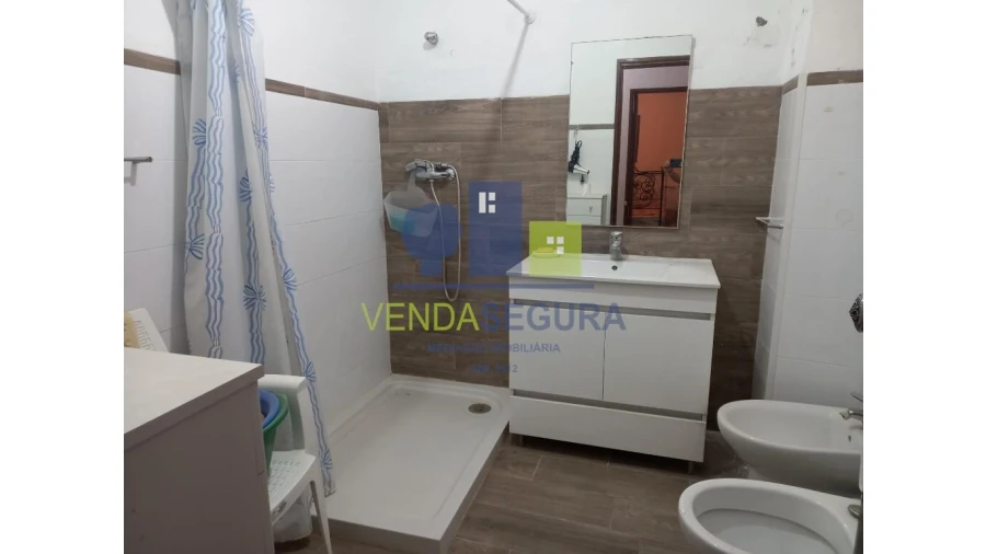 Moradia T4 para Venda em Santo Agostinho e São João Baptista e Santo Amador Foto 8