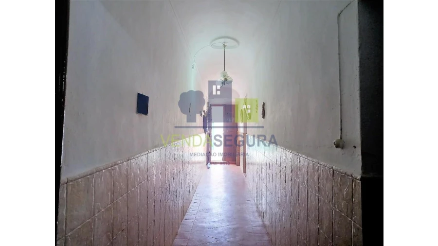 Moradia T4 para Venda em Santo Agostinho e São João Baptista e Santo Amador Foto 4