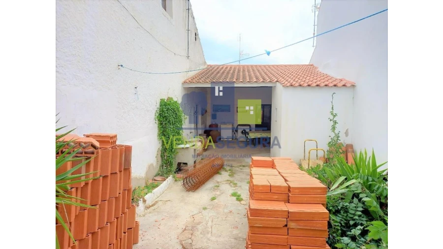 Moradia T4 para Venda em Santo Agostinho e São João Baptista e Santo Amador Foto 15