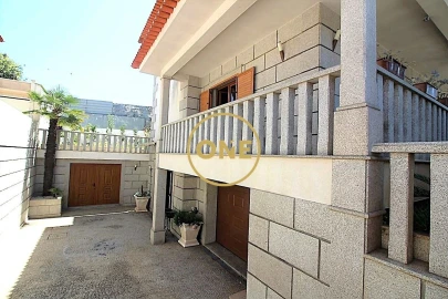 Moradia T4 para Venda em Gondifelos, Cavalões e Outiz