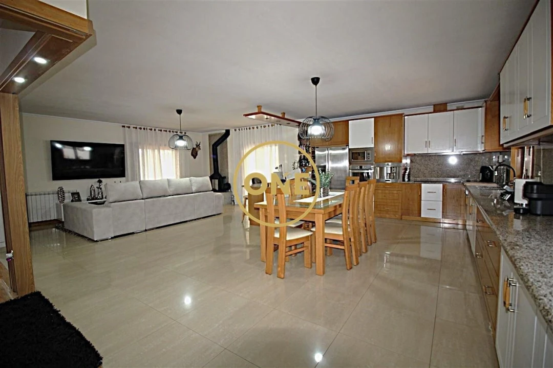 Moradia T4 para Venda em Gondifelos, Cavalões e Outiz Foto 25