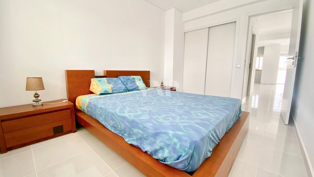 Apartamento T2 para Venda em Quarteira Foto 13