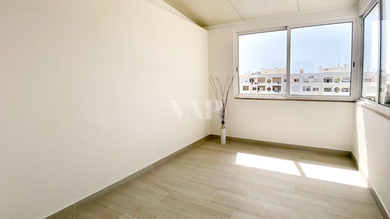 Apartamento T2 para Venda em Quarteira Foto 15