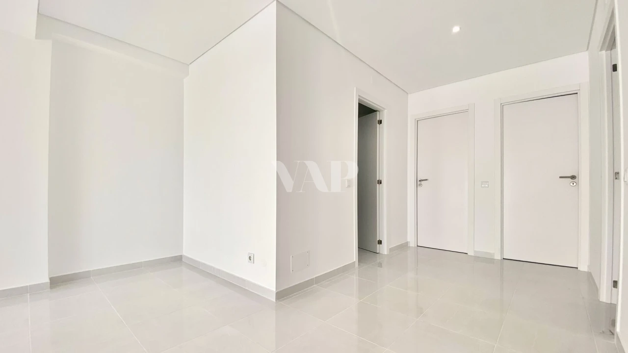 Apartamento T2 para Venda em Quarteira Foto 8