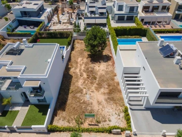 Terreno para Venda em Quarteira