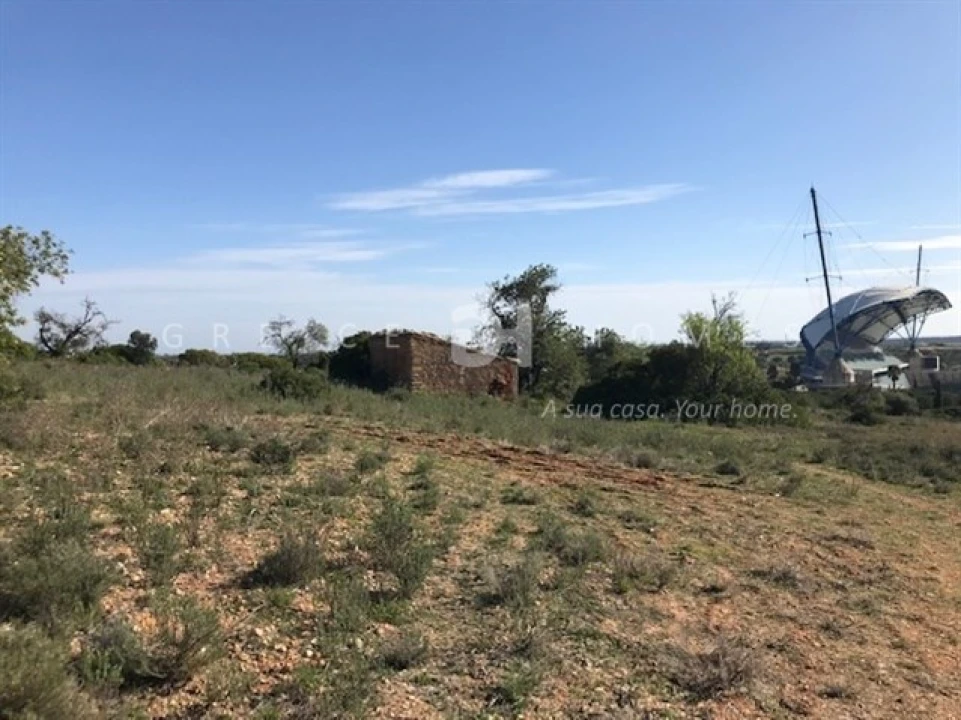 Terreno para Venda em Santa Barbara de Nexe Foto 2