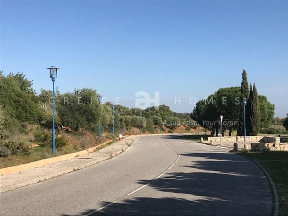 Terreno para Venda em Santa Barbara de Nexe Foto 13