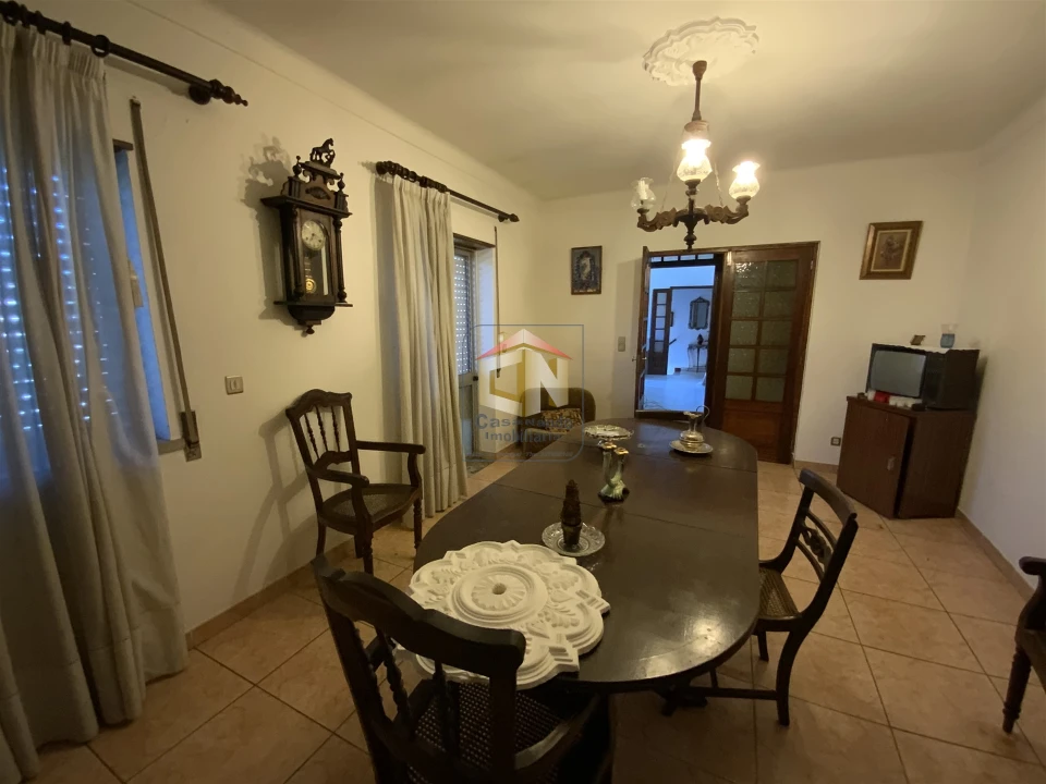 Moradia T2 para Venda em Sabugal e Aldeia de Santo António Foto 3