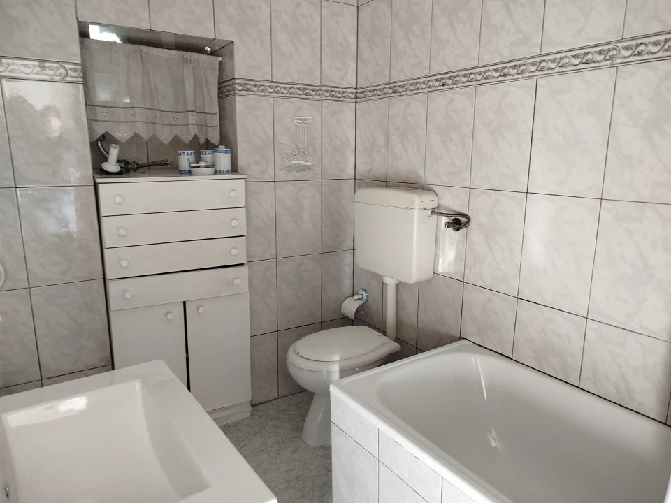 Moradia T2 para Venda em Sabugal e Aldeia de Santo António Foto 26