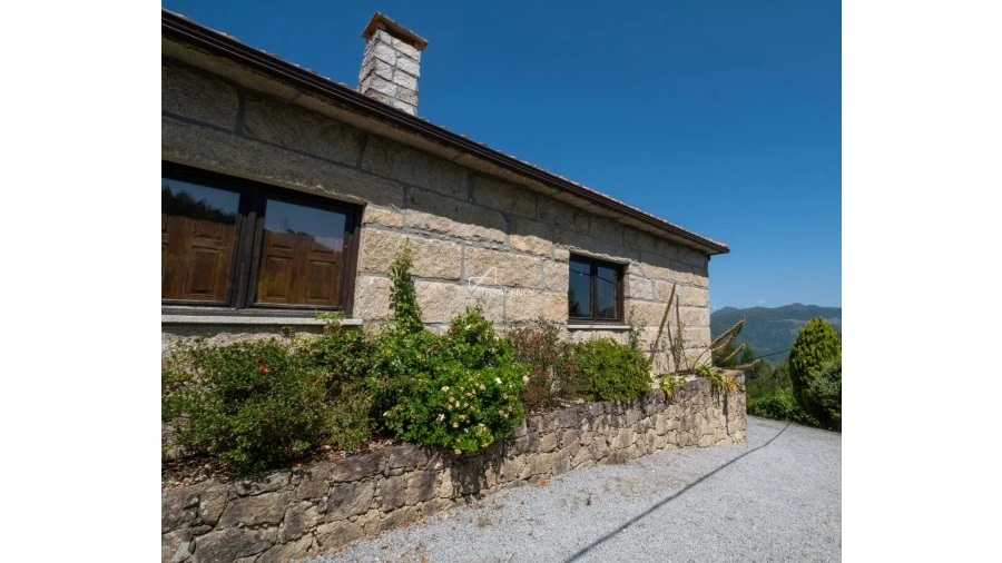 Moradia T3 para Venda em Ventosa e Cova Foto 2