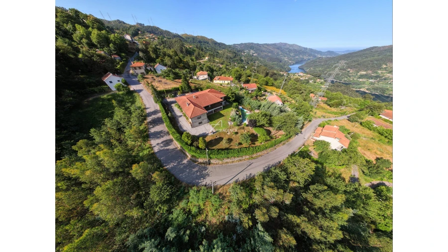 Moradia T3 para Venda em Ventosa e Cova Foto 13