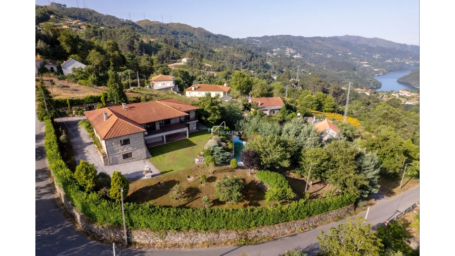 Moradia T3 para Venda em Ventosa e Cova Foto 4