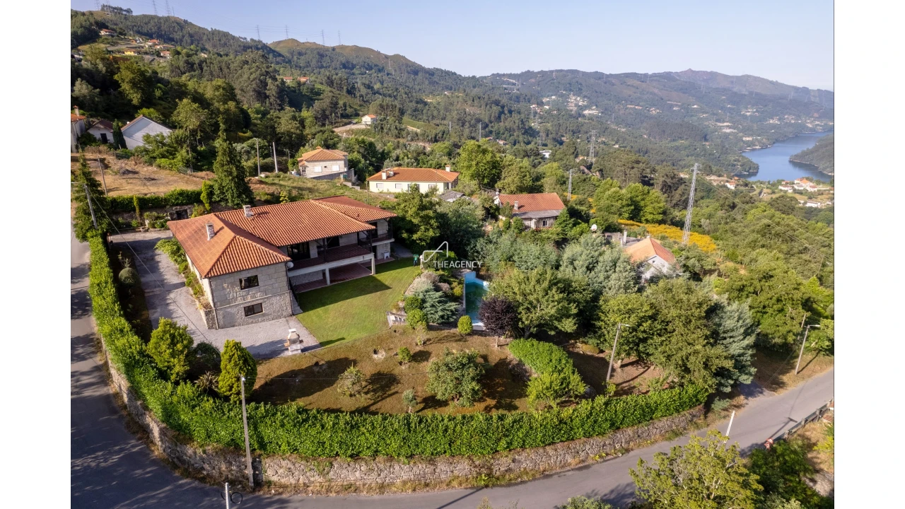 Moradia T3 para Venda em Ventosa e Cova Foto 4