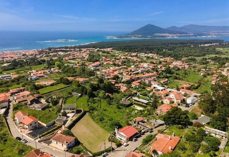 Terreno para Venda em Moledo e Cristelo Foto 1