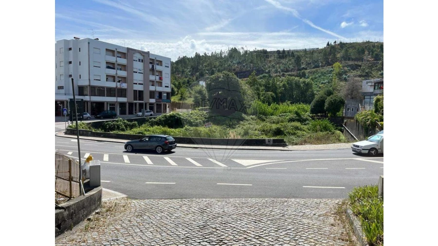 Terreno para Venda em Rebordosa Foto 6