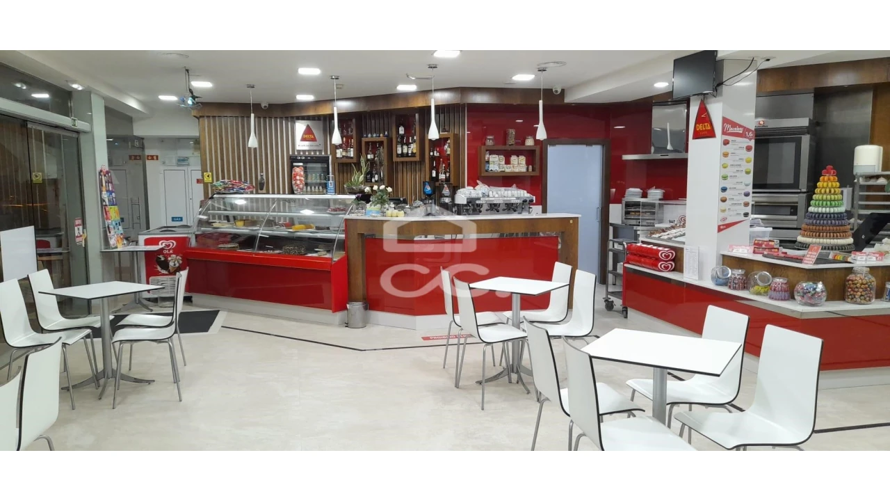 Negócio para Venda em Vieira de Leiria Foto 2