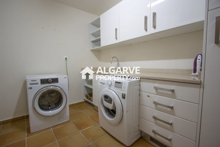 Moradia T5 para Venda em Almancil Foto 43