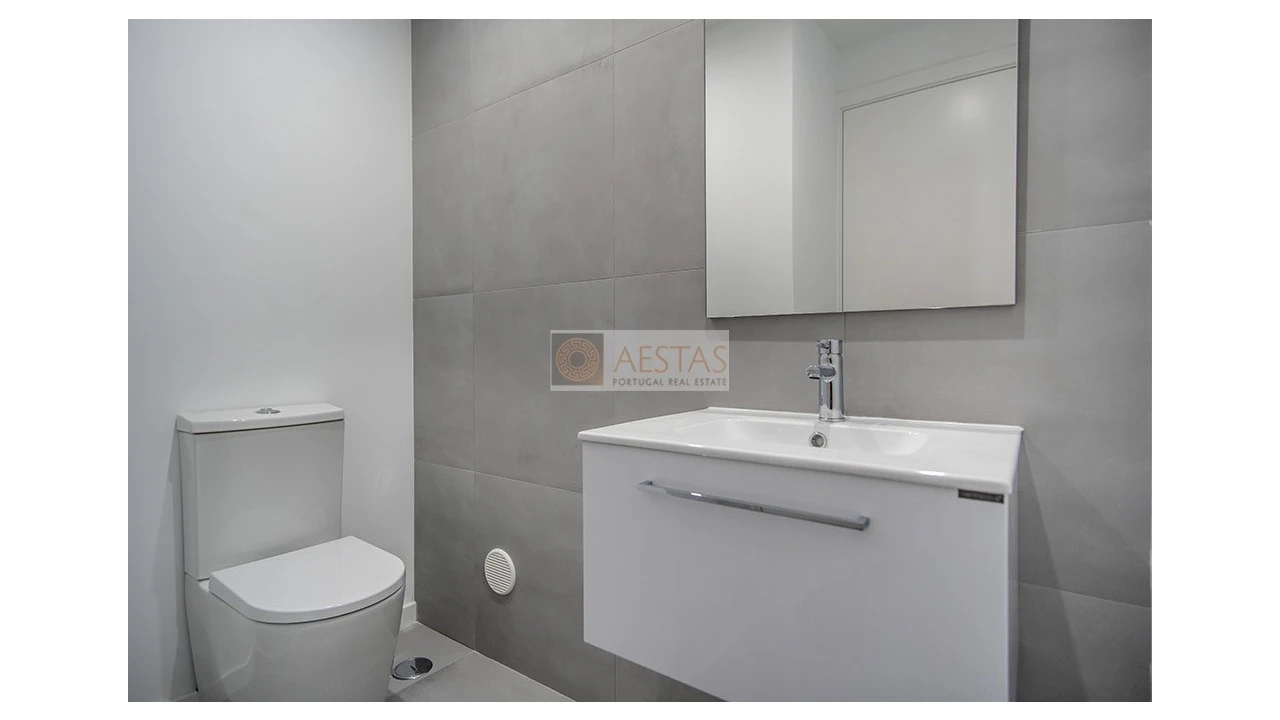 Apartamento T2 para Venda em Portimão Foto 4