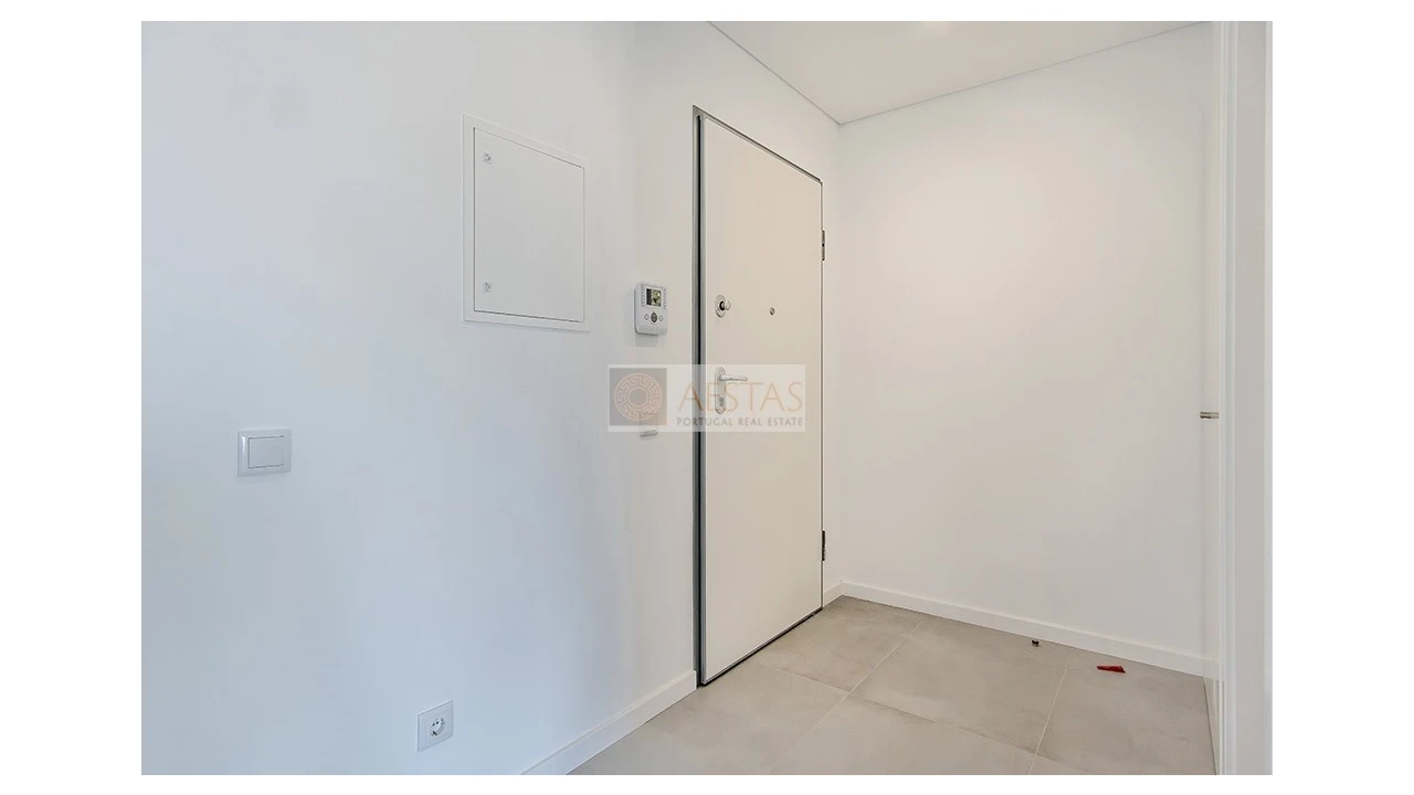 Apartamento T2 para Venda em Portimão Foto 3