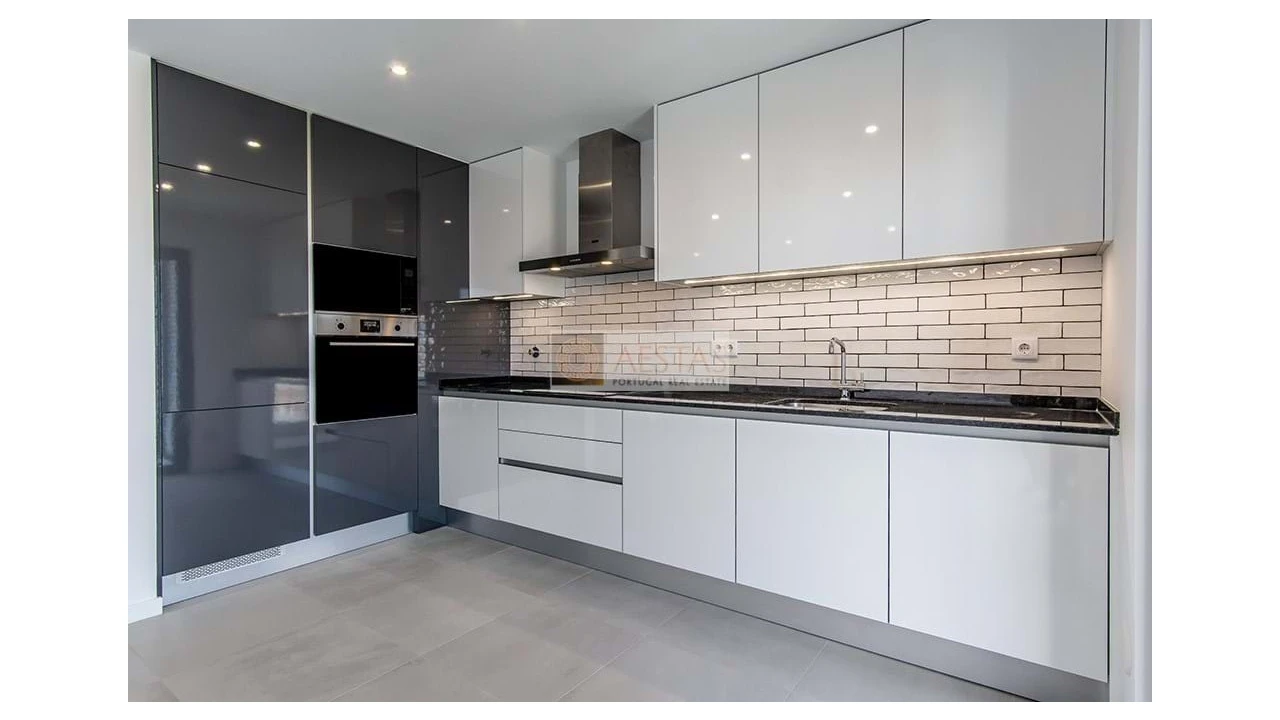 Apartamento T2 para Venda em Portimão Foto 1