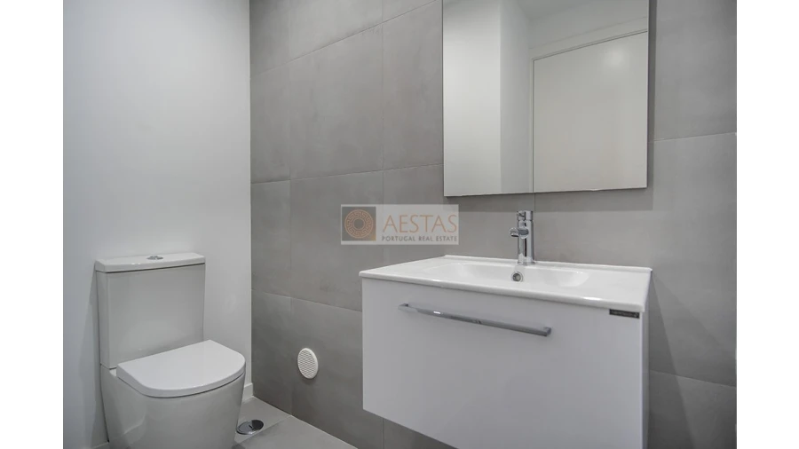 Apartamento T2 para Venda em Portimão Foto 4