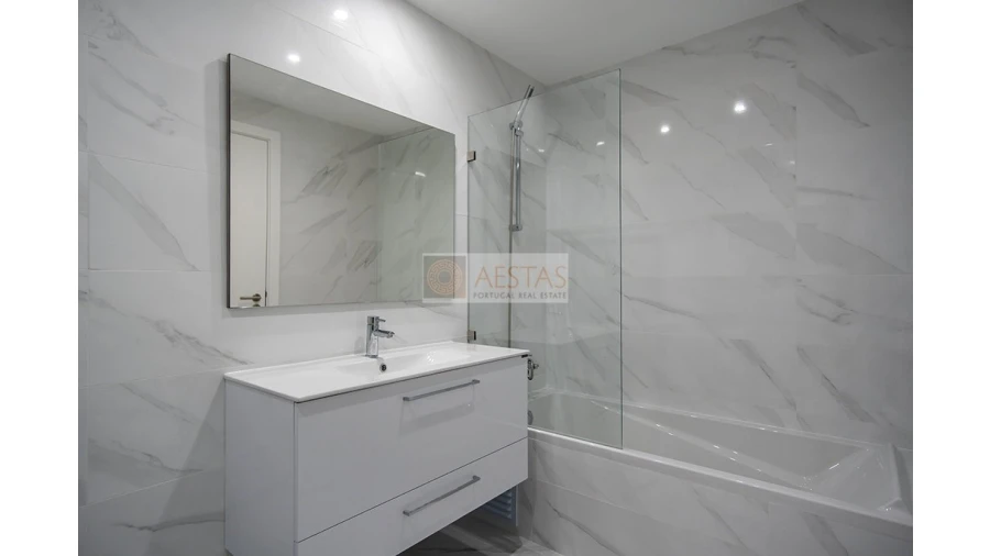 Apartamento T2 para Venda em Portimão Foto 5