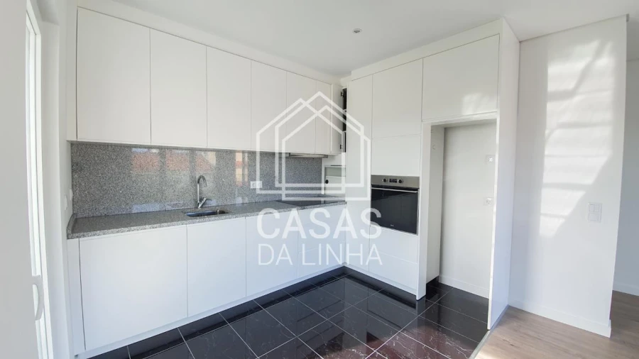 Moradia T2 para Arrendamento em São Domingos de Rana Foto 8