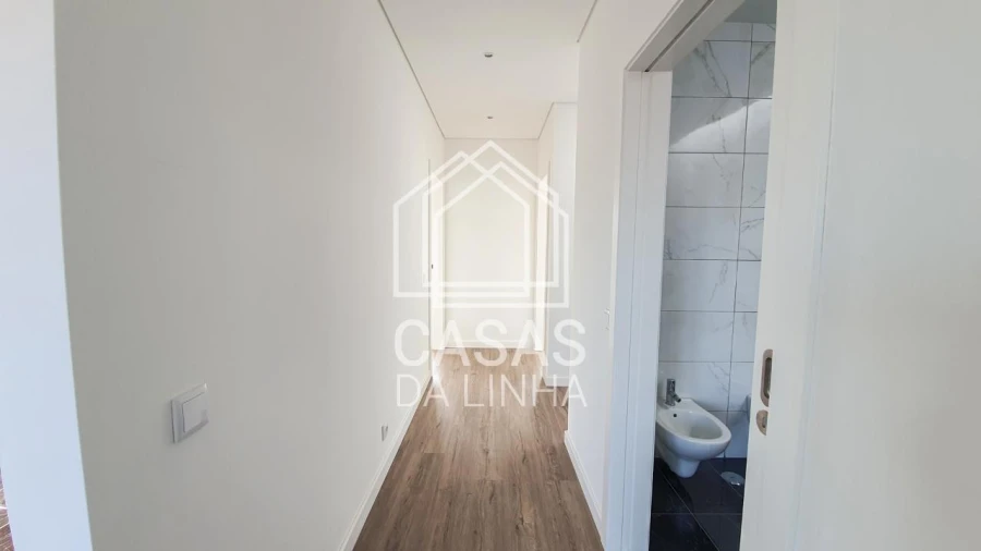 Moradia T2 para Arrendamento em São Domingos de Rana Foto 11