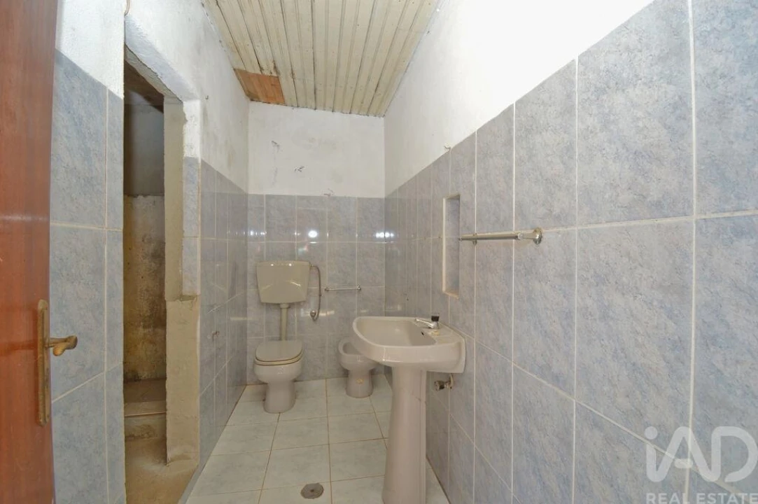 Moradia T2 para Venda em Alvorge Foto 16