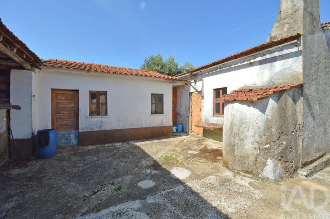 Moradia T2 para Venda em Alvorge Foto 6