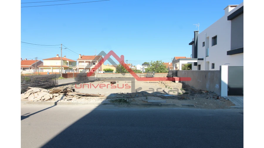 Moradia T4 para Venda em Fernao Ferro Foto 9