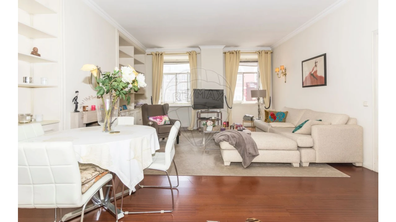 Apartamento T2 para Venda em Misericórdia Foto 9