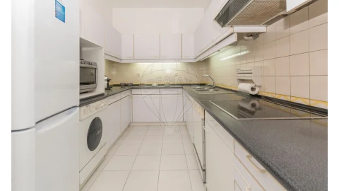Apartamento T2 para Venda em Misericórdia