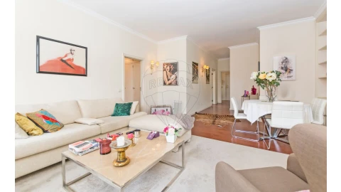 Apartamento T2 para Venda em Misericórdia