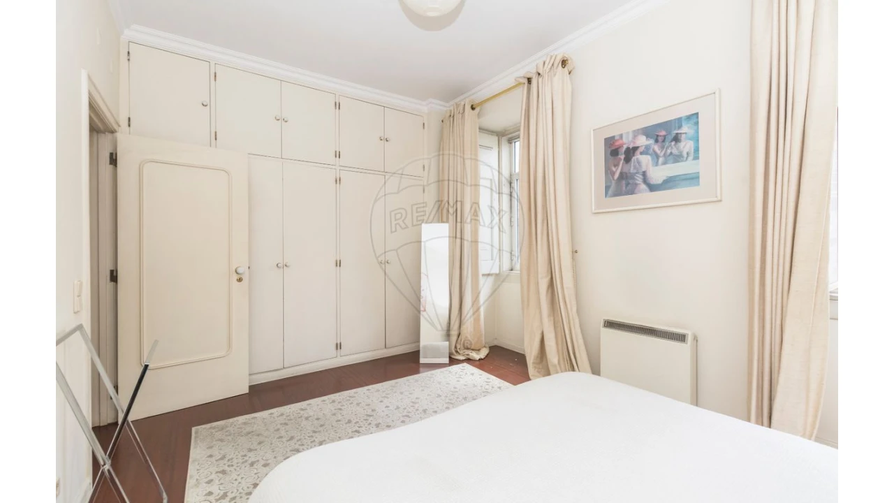 Apartamento T2 para Venda em Misericórdia Foto 10