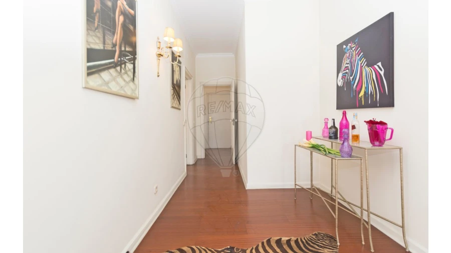 Apartamento T2 para Venda em Misericórdia Foto 6