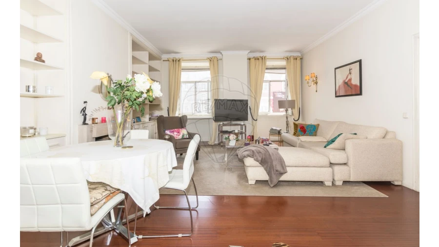 Apartamento T2 para Venda em Misericórdia Foto 9