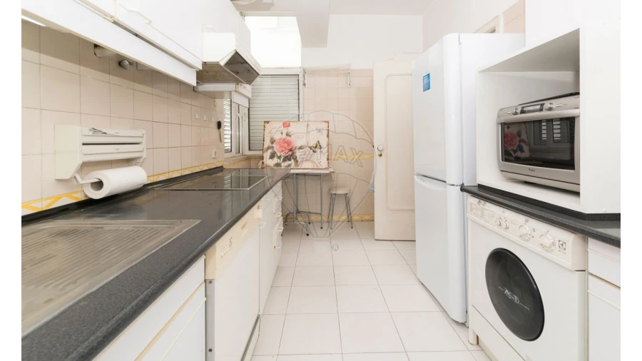 Apartamento T2 para Venda em Misericórdia Foto 5