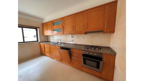 Apartamento T3 para Venda em Lagos (São Sebastião e Santa Maria)